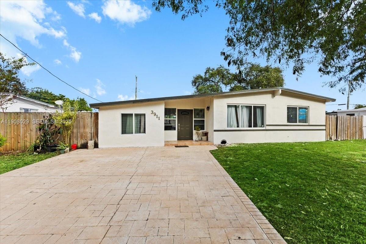 LAKE FOREST SEC 4 - Residential