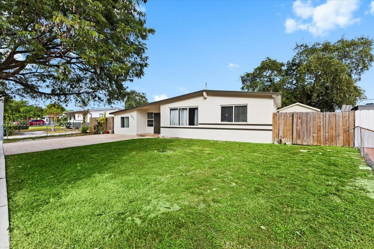 LAKE FOREST SEC 4 - Residential