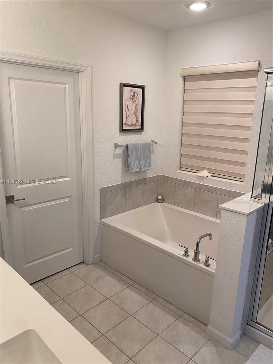 A H AT TURNPIKE SOUTH SEC - Residential