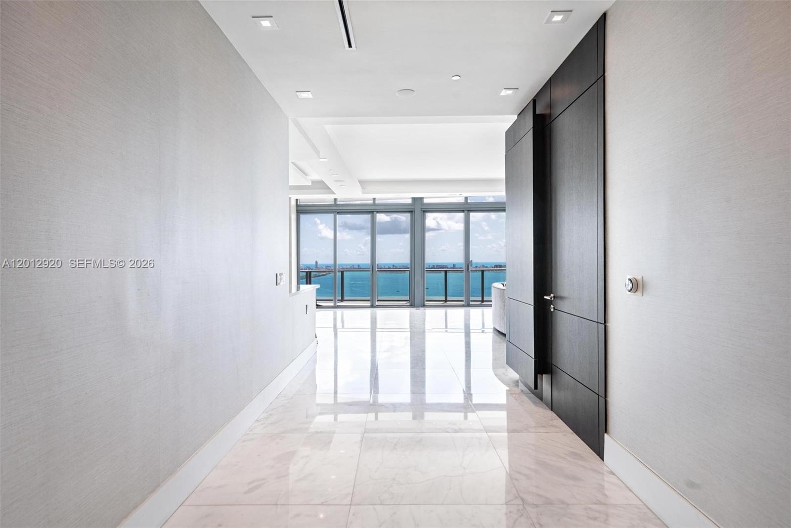 ICON BAY CONDO - Residential Lease