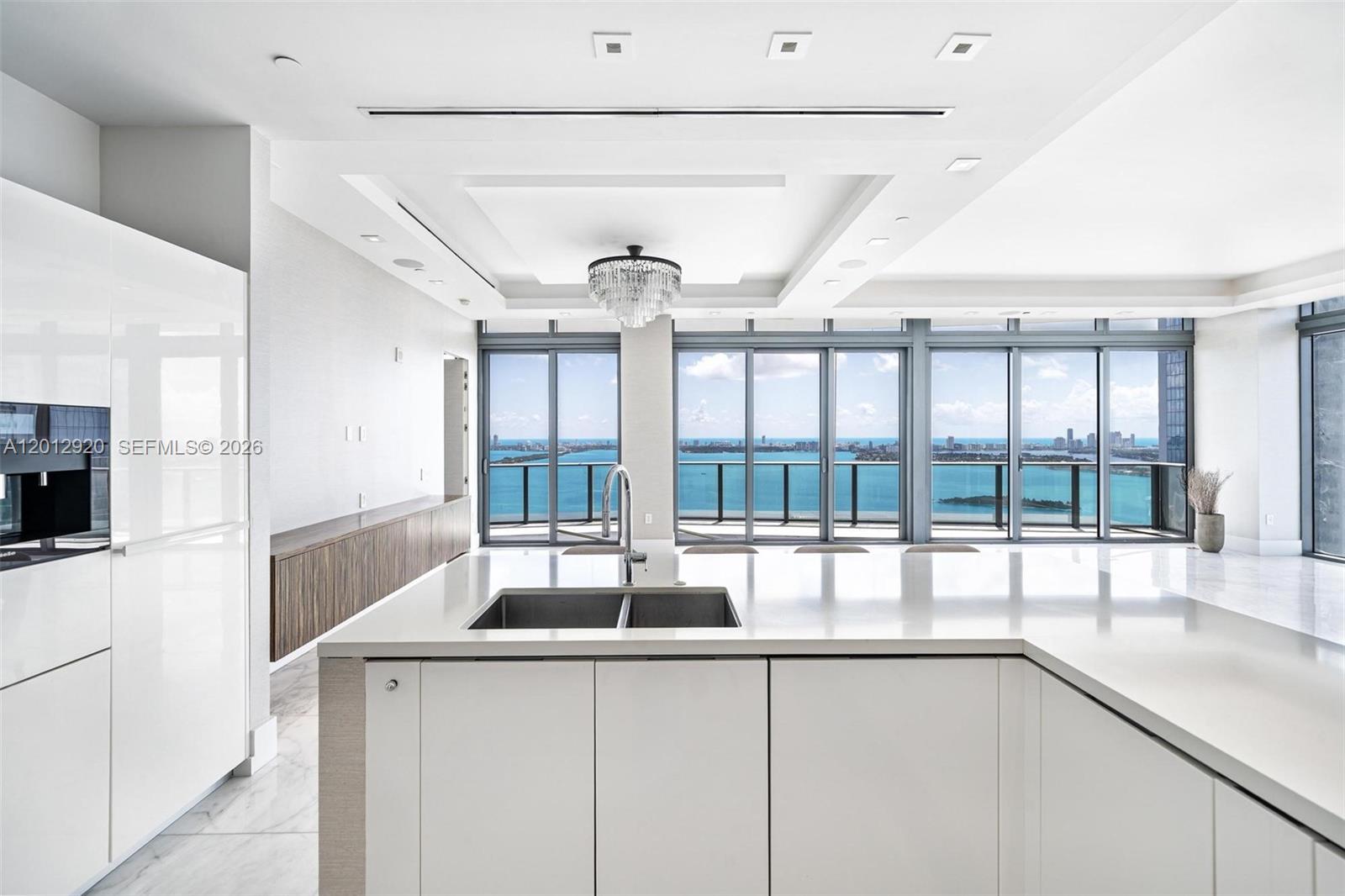 ICON BAY CONDO - Residential Lease