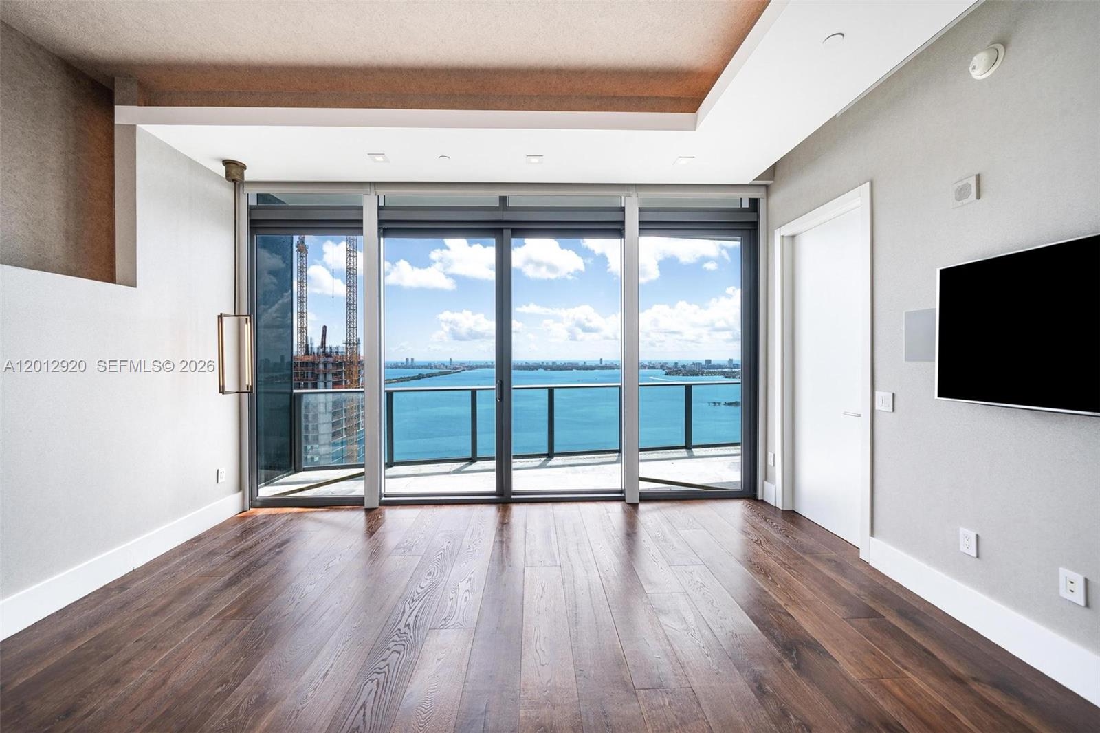 ICON BAY CONDO - Residential Lease