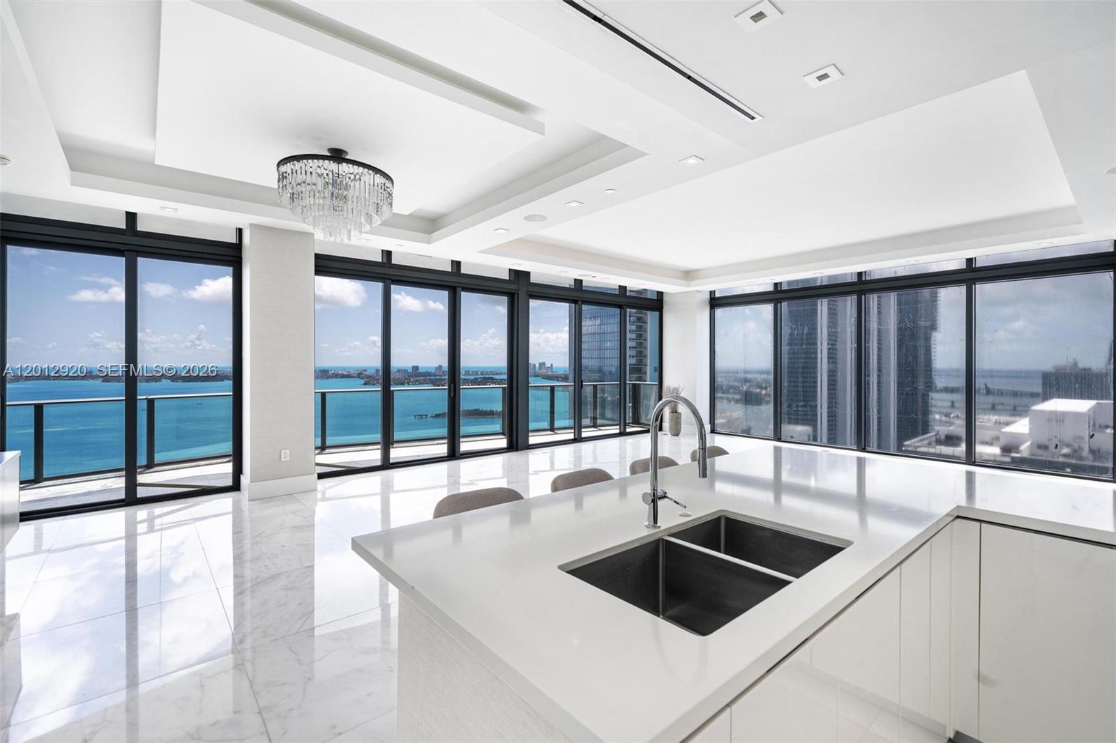 ICON BAY CONDO - Residential Lease