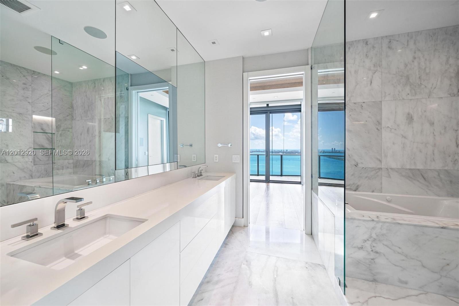 ICON BAY CONDO - Residential Lease