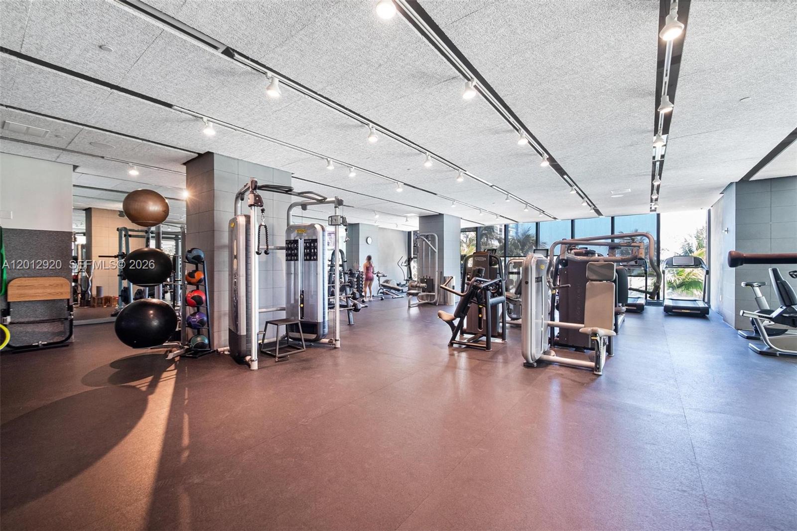 ICON BAY CONDO - Residential Lease