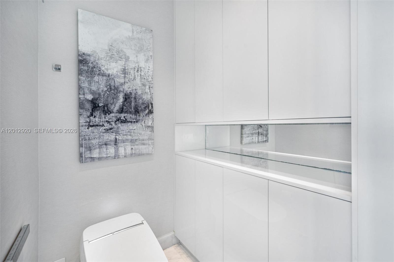ICON BAY CONDO - Residential Lease