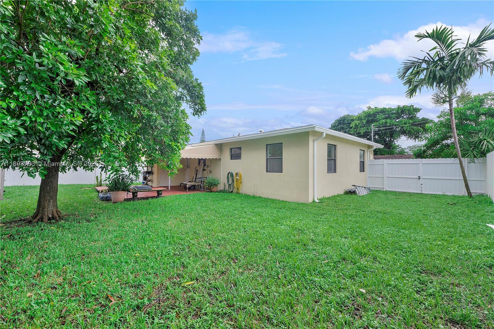 HOPPERS GARDEN TRACTS - Residential