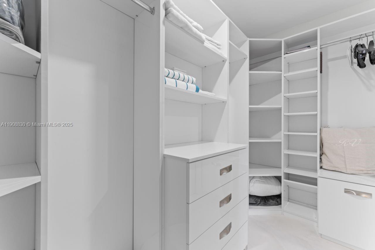 SEASIDE CONDO - Residential Lease