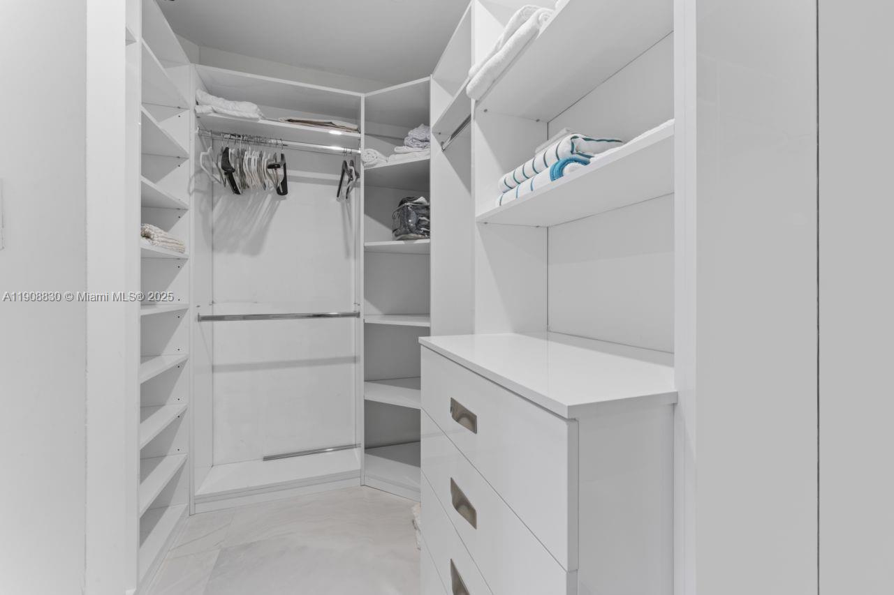 SEASIDE CONDO - Residential Lease