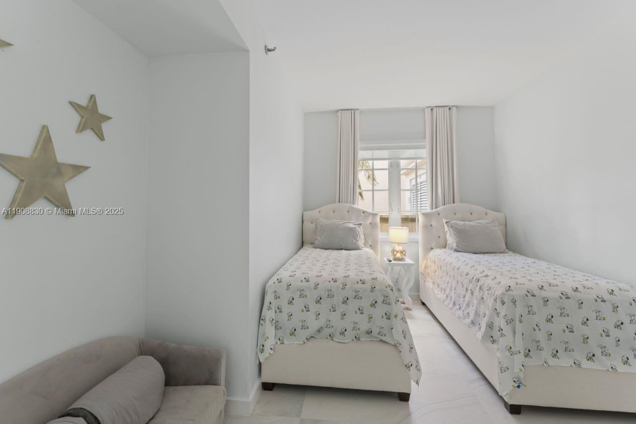 SEASIDE CONDO - Residential Lease