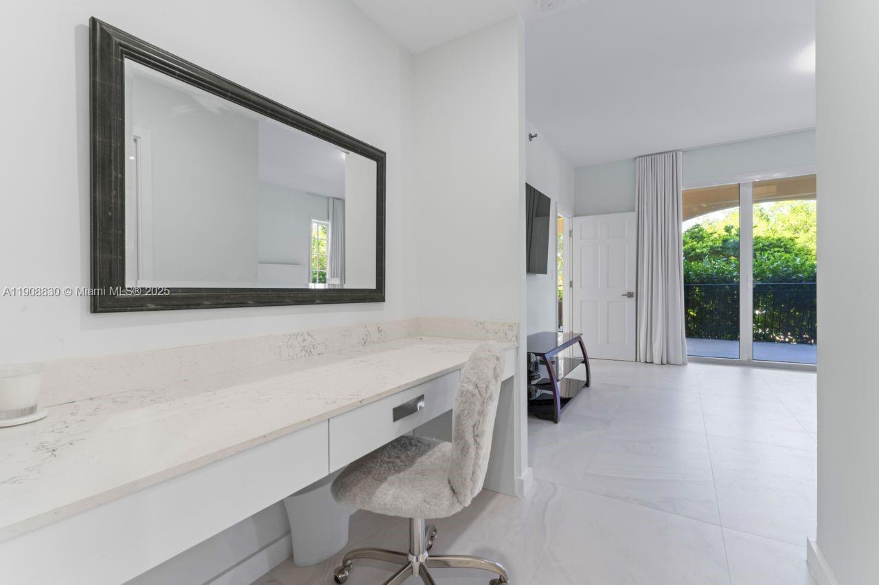 SEASIDE CONDO - Residential Lease