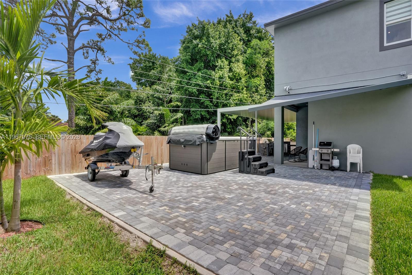 MEADOWGREEN TRAIL - Residential