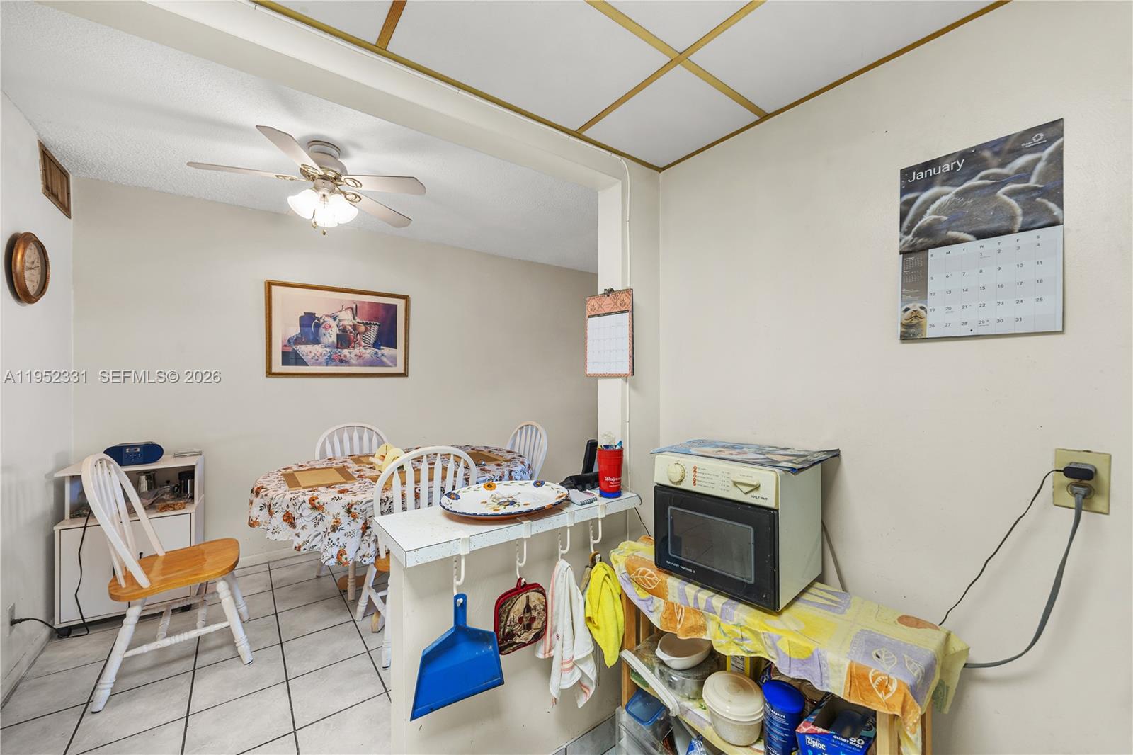 LAUDERDALE OAKS CONDO II - Residential