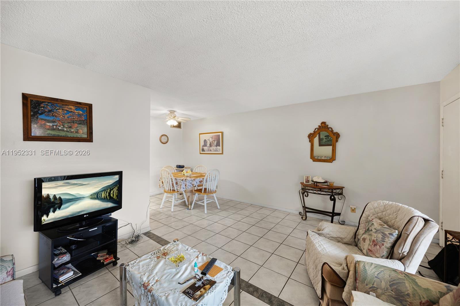 LAUDERDALE OAKS CONDO II - Residential