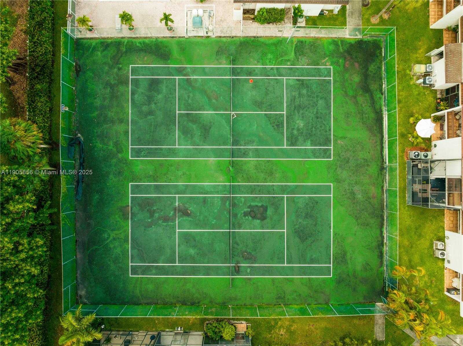 VILLAS OF AMBERWOOD CONDO - Residential