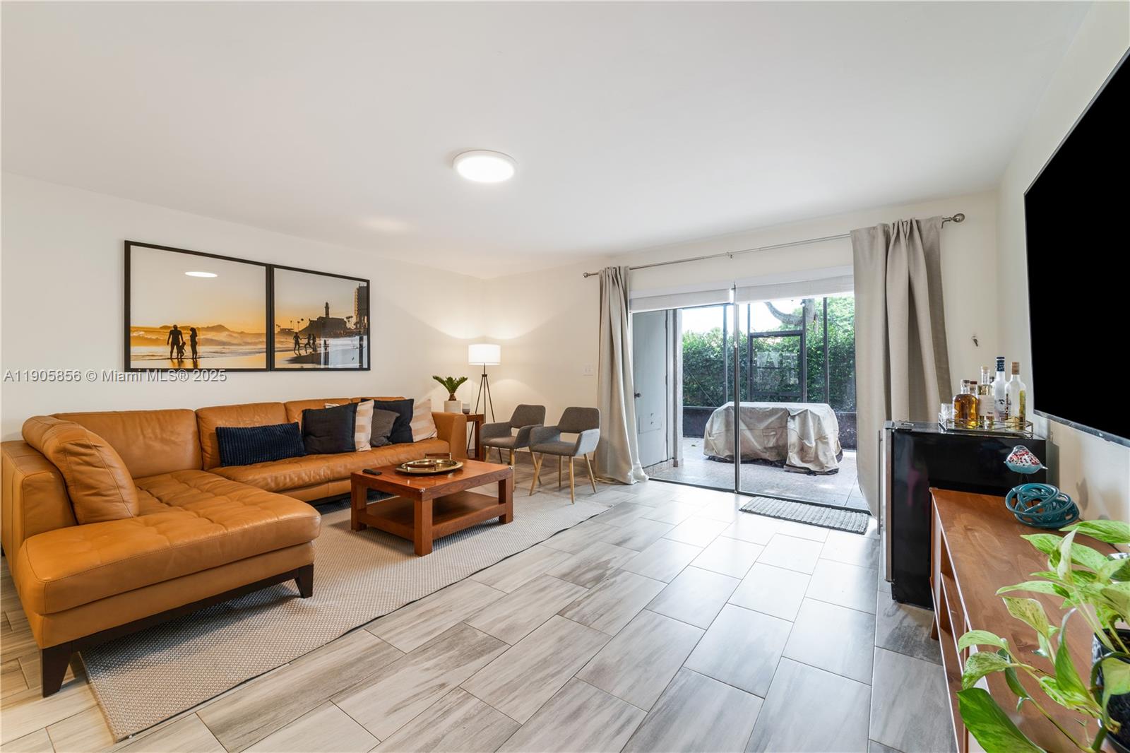 VILLAS OF AMBERWOOD CONDO - Residential