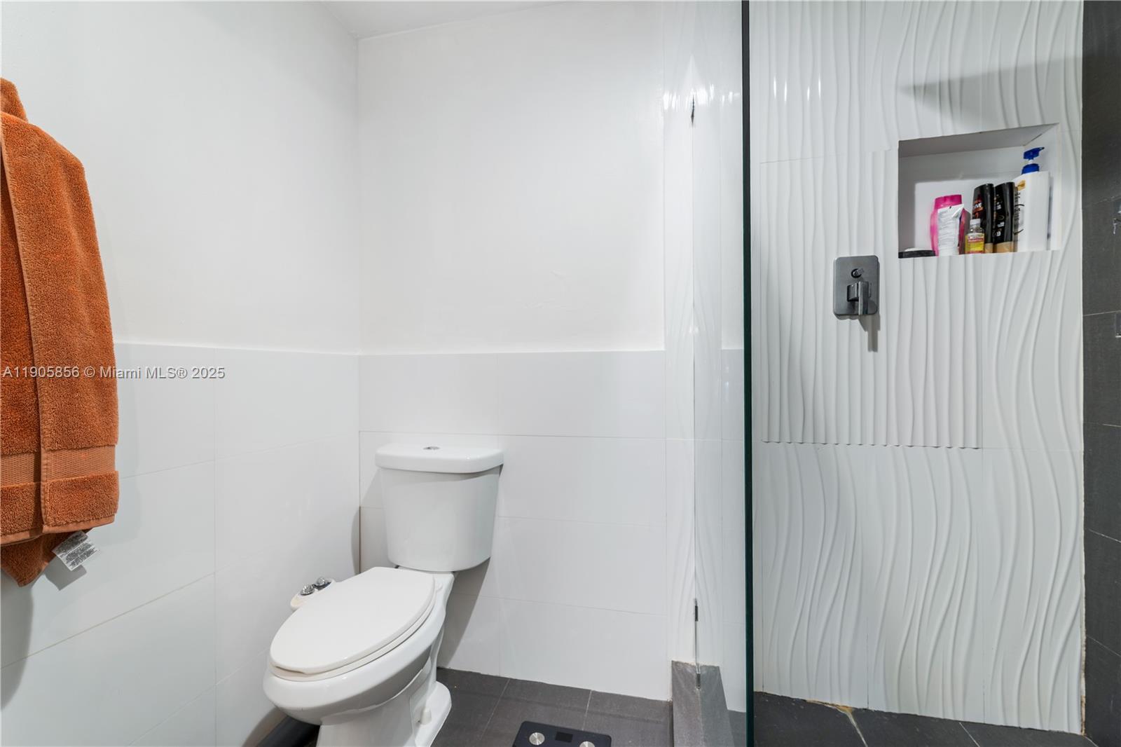 VILLAS OF AMBERWOOD CONDO - Residential