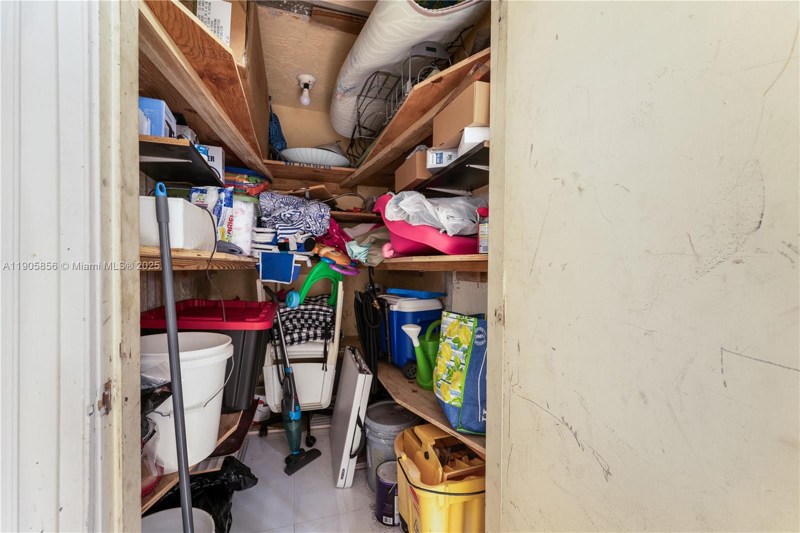 VILLAS OF AMBERWOOD CONDO - Residential