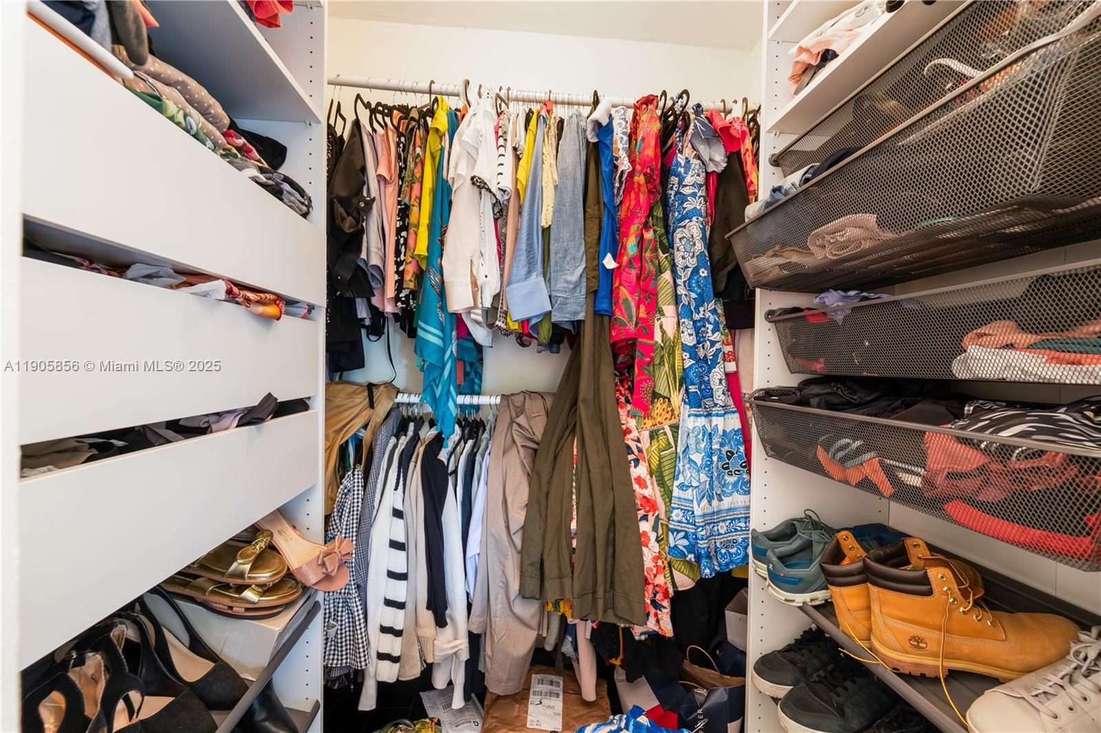 VILLAS OF AMBERWOOD CONDO - Residential