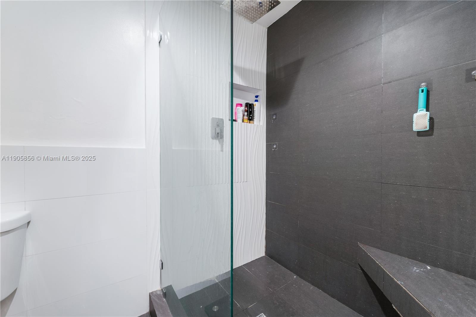 VILLAS OF AMBERWOOD CONDO - Residential