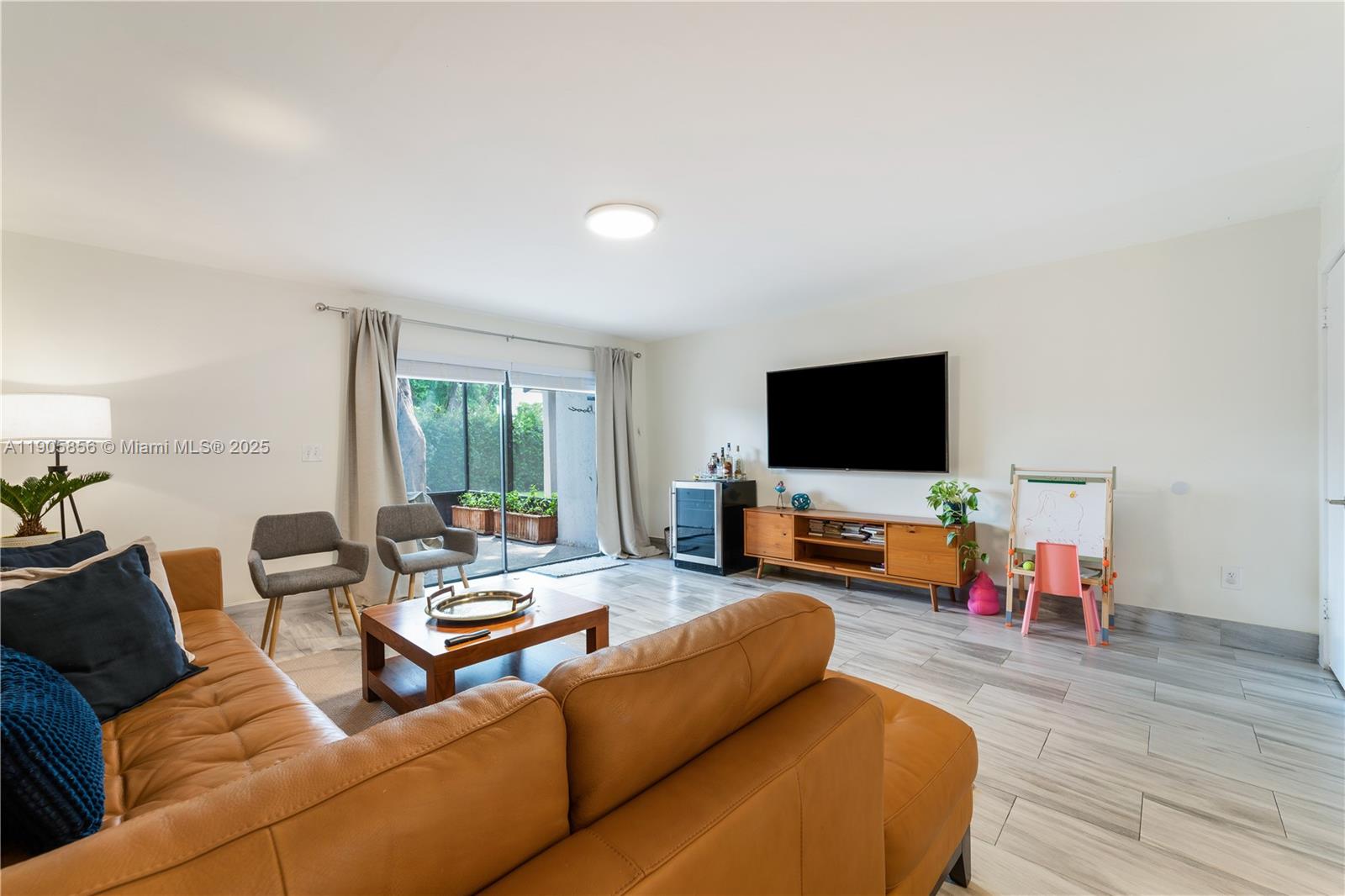 VILLAS OF AMBERWOOD CONDO - Residential