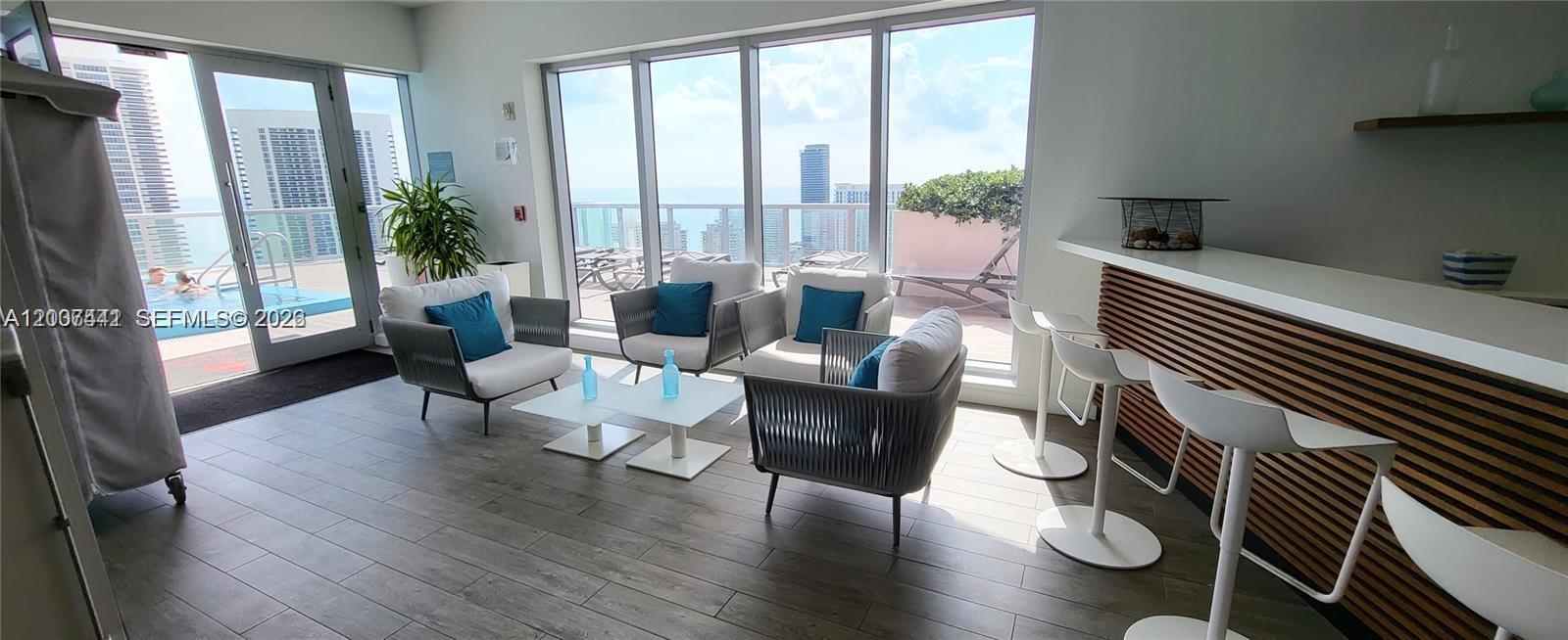 2602 E Hallandale Beach Blvd R306