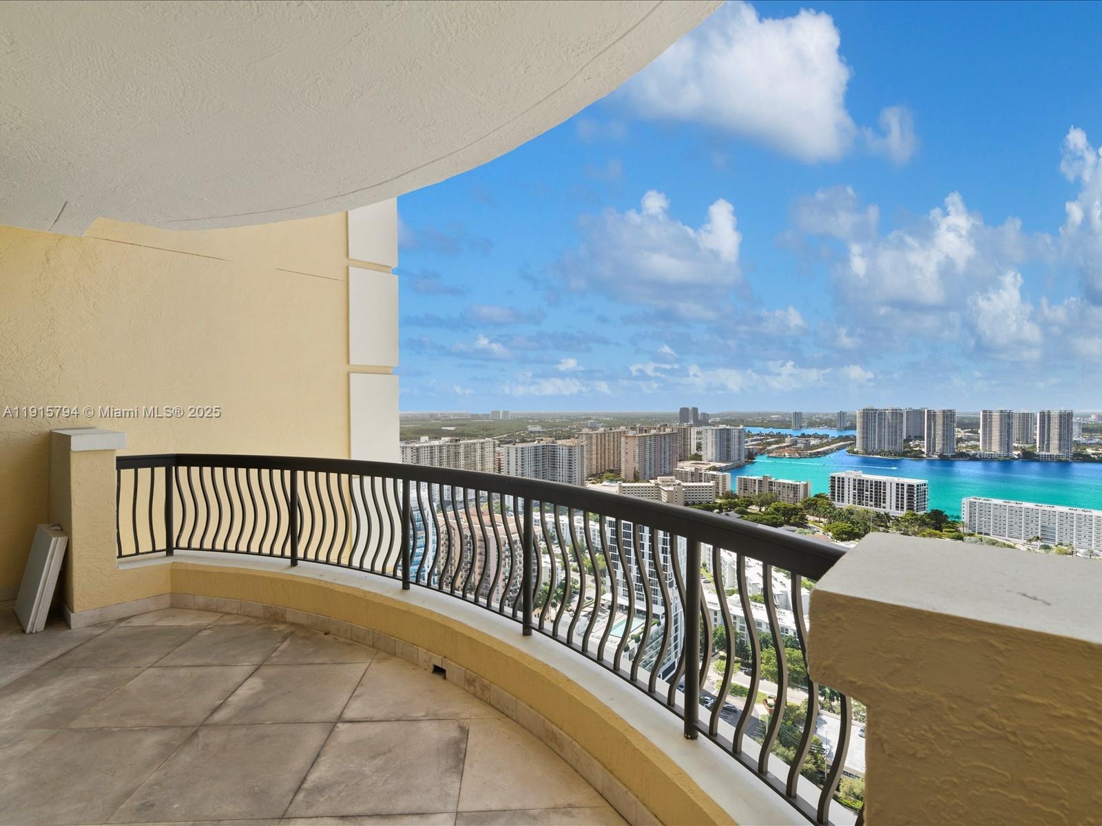 ACQUALINA OCEAN RESIDENCE - Residential