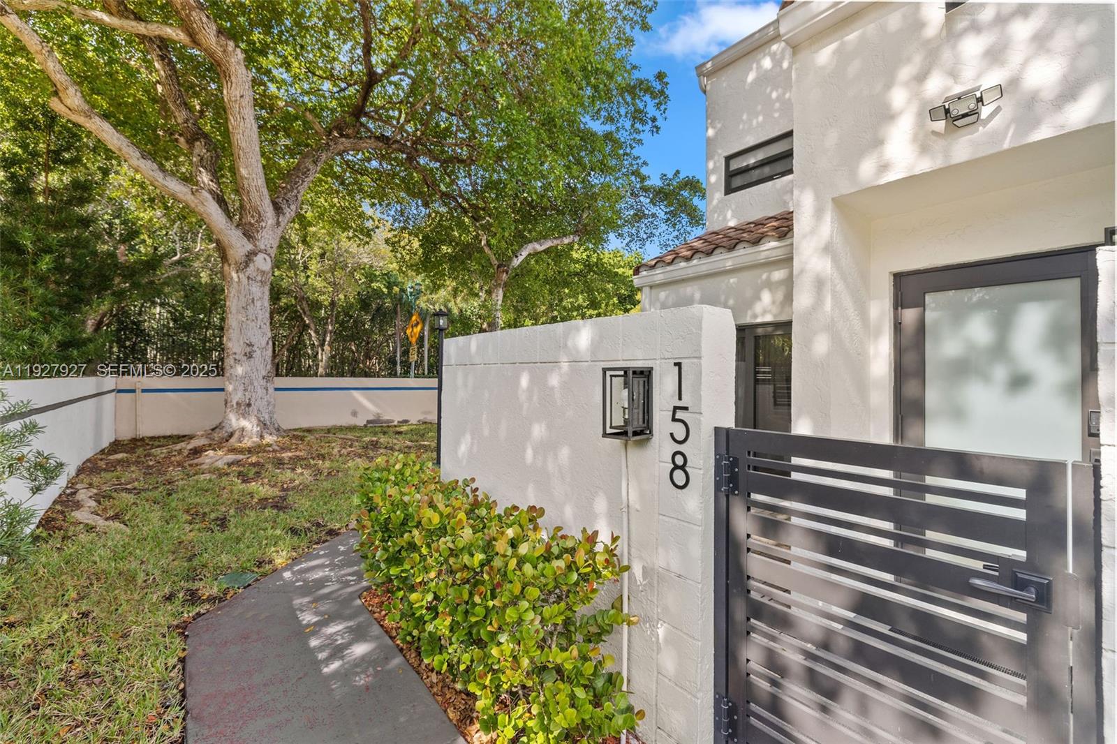 COSTAIN VILLAS HARBOR VIL - Residential