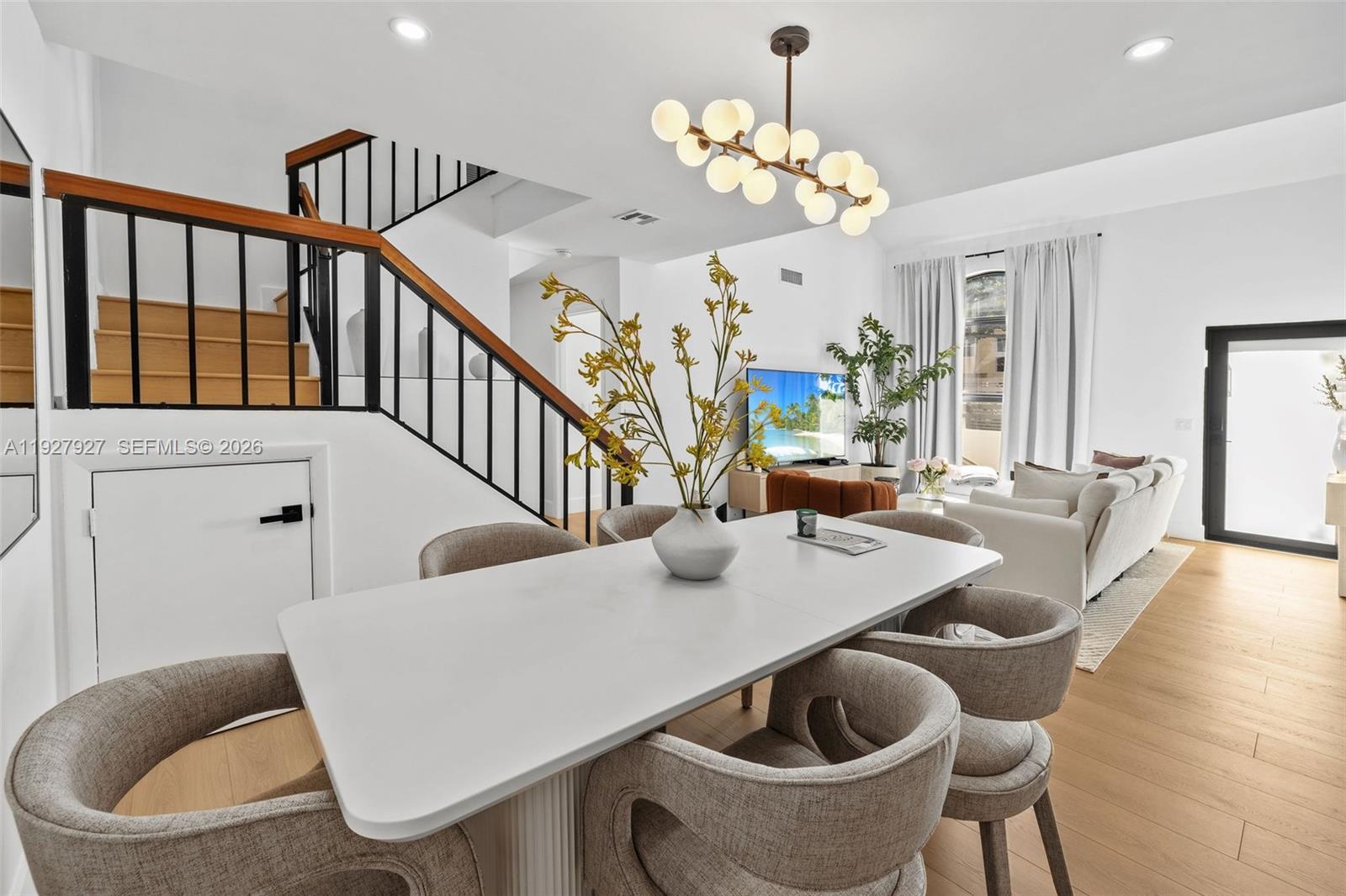 COSTAIN VILLAS HARBOR VIL - Residential