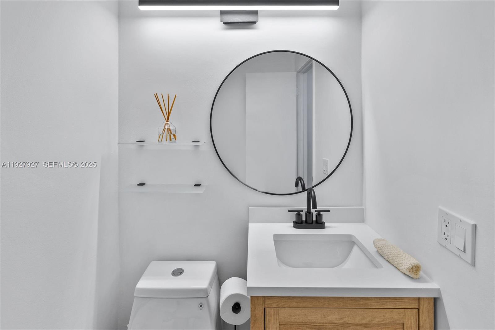 COSTAIN VILLAS HARBOR VIL - Residential