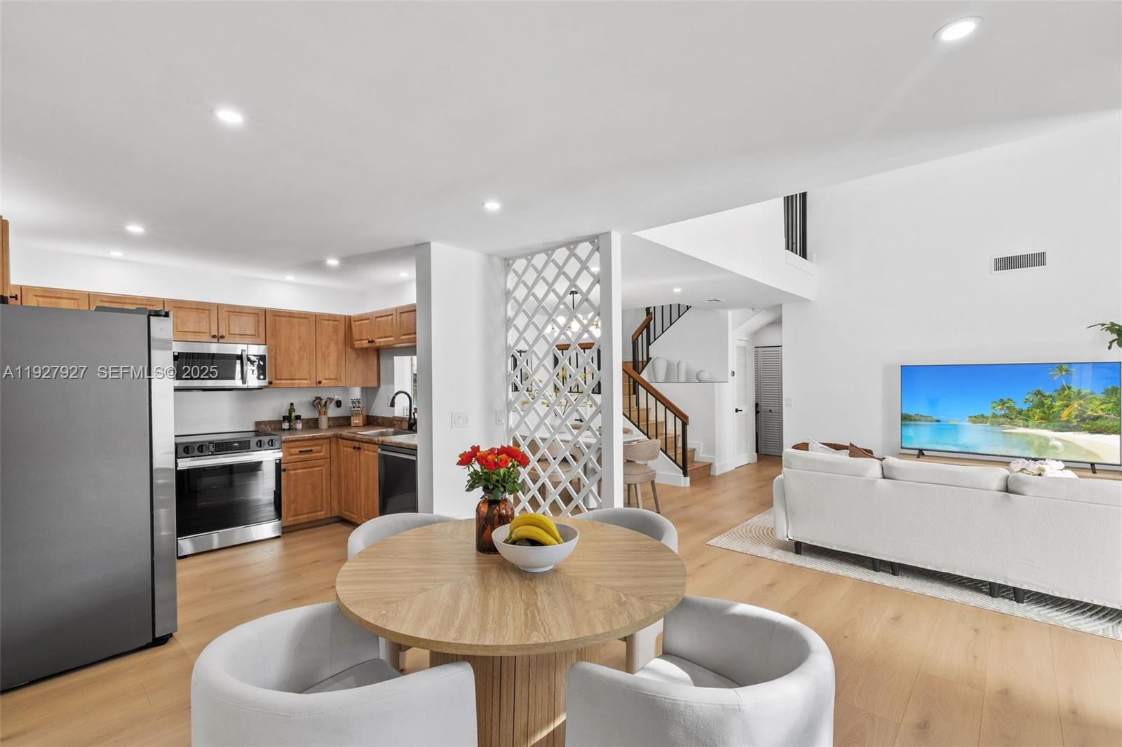 COSTAIN VILLAS HARBOR VIL - Residential