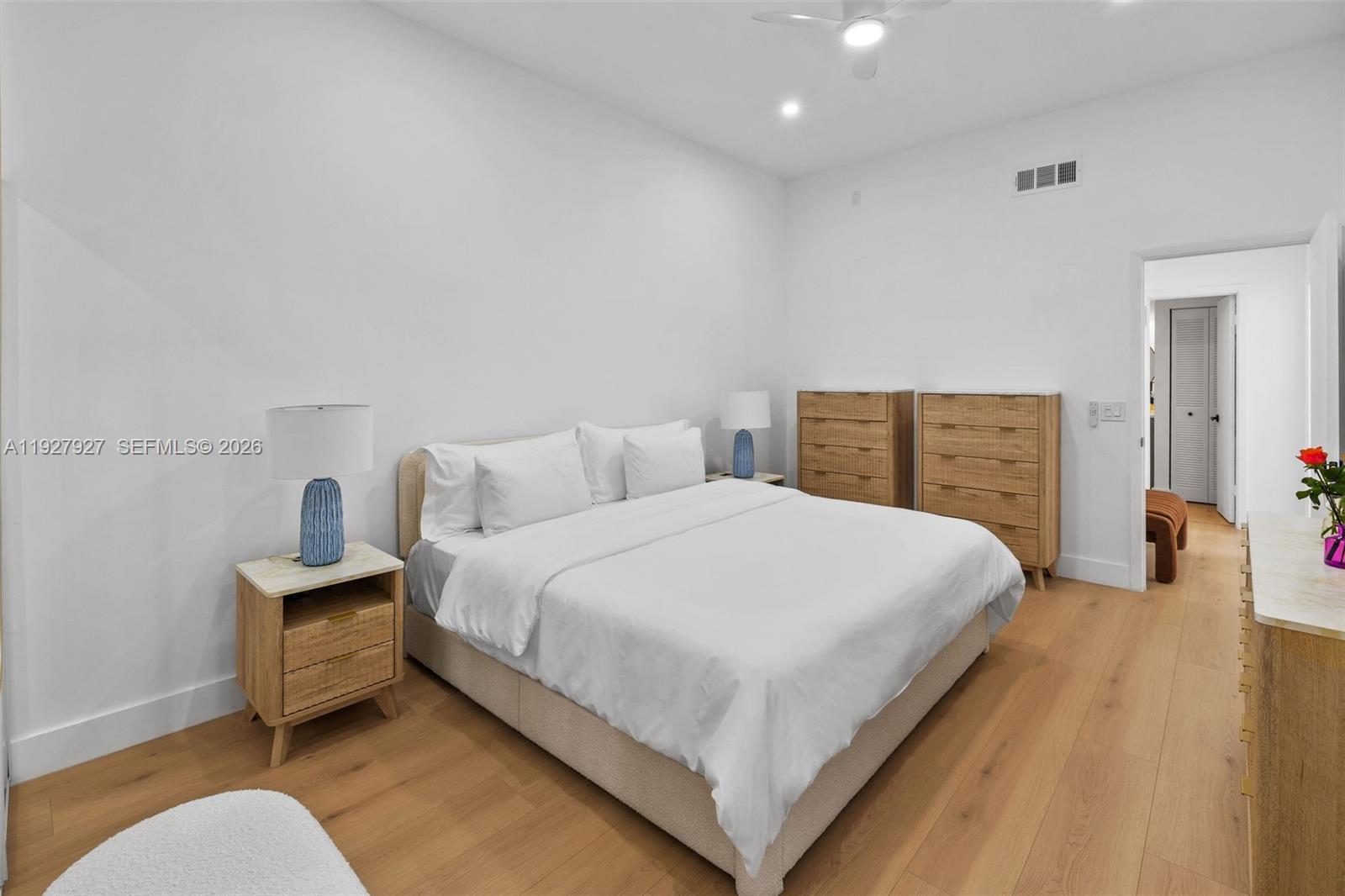 COSTAIN VILLAS HARBOR VIL - Residential