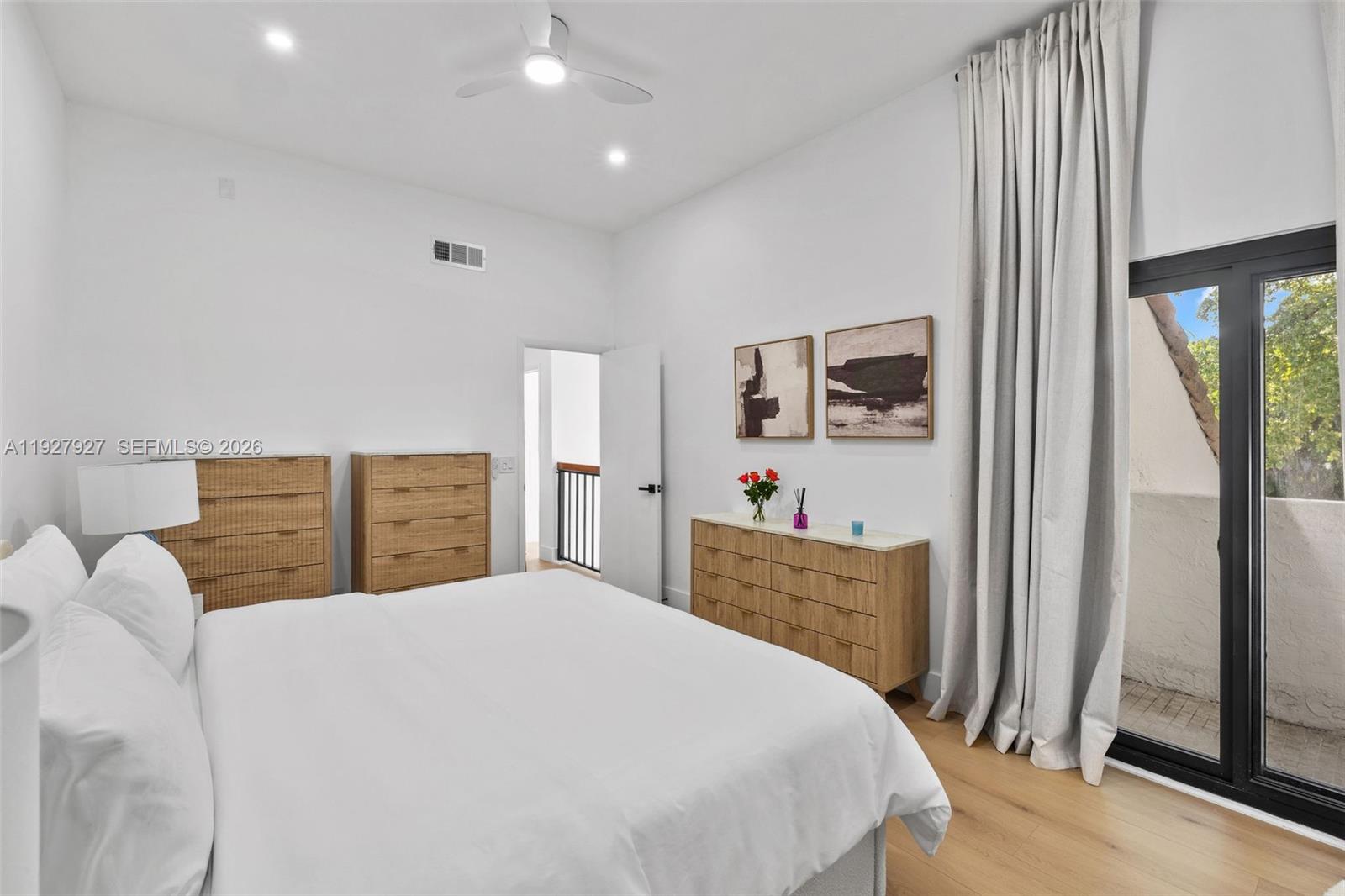 COSTAIN VILLAS HARBOR VIL - Residential