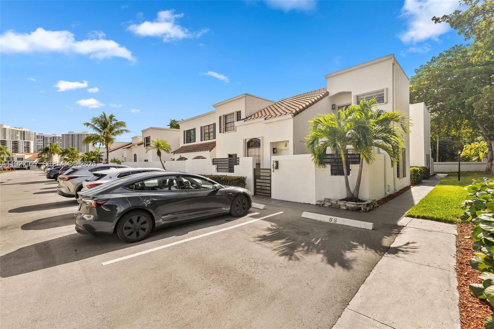 COSTAIN VILLAS HARBOR VIL - Residential