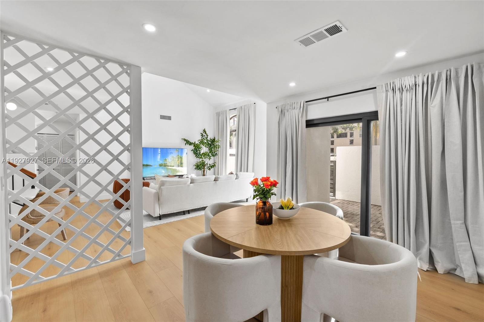 COSTAIN VILLAS HARBOR VIL - Residential