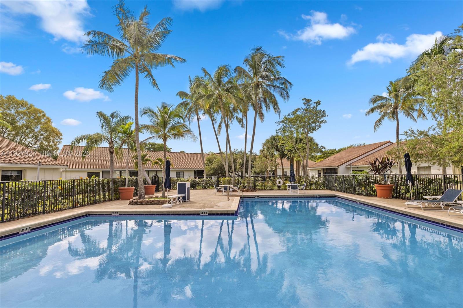 COSTAIN VILLAS HARBOR VIL - Residential