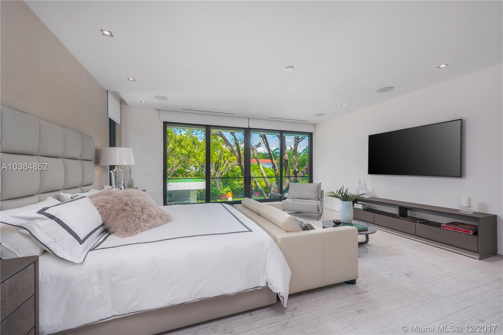 PRICE TERRACE - Residential