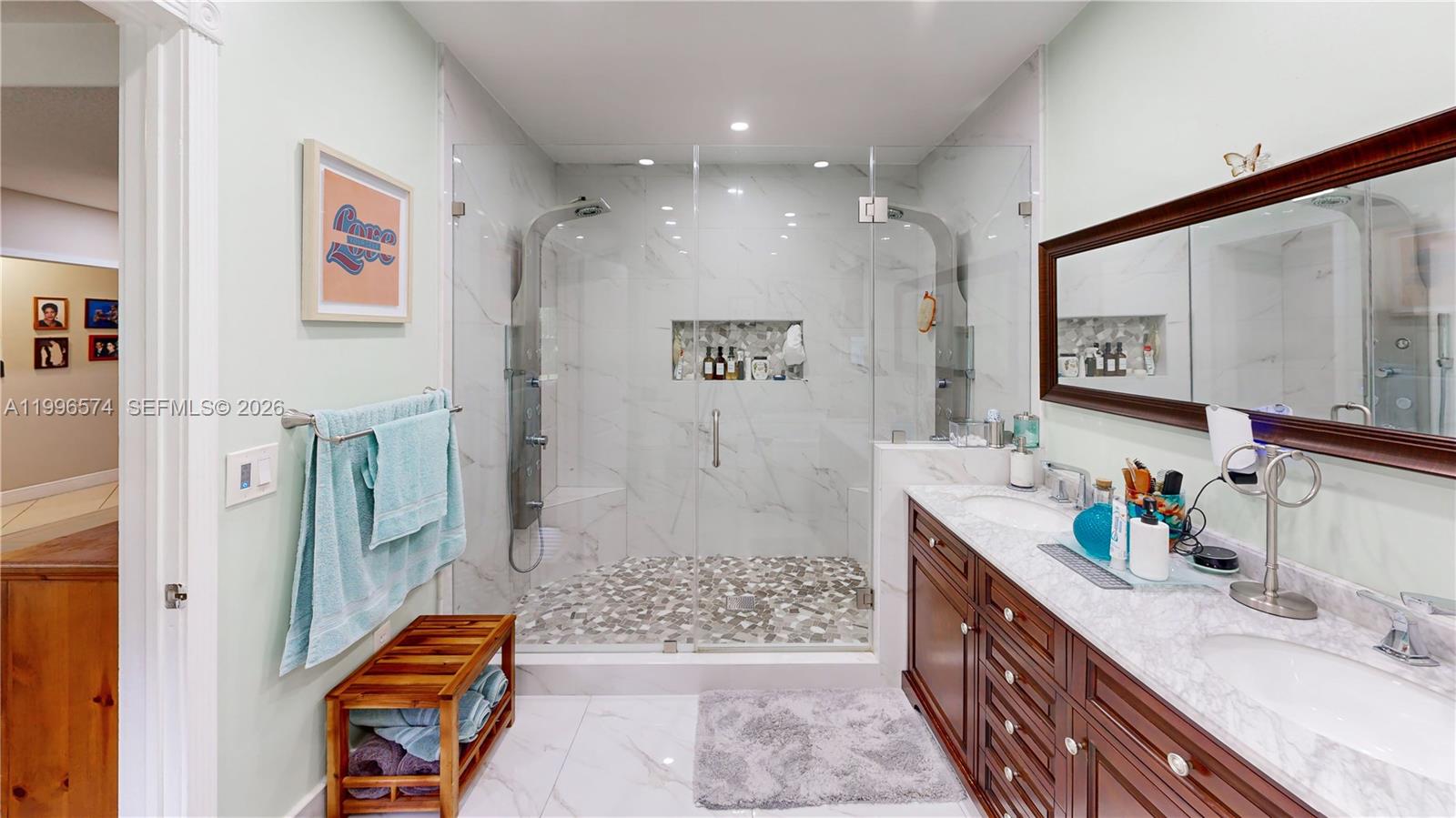 AVOCADO JUNCTION - Residential