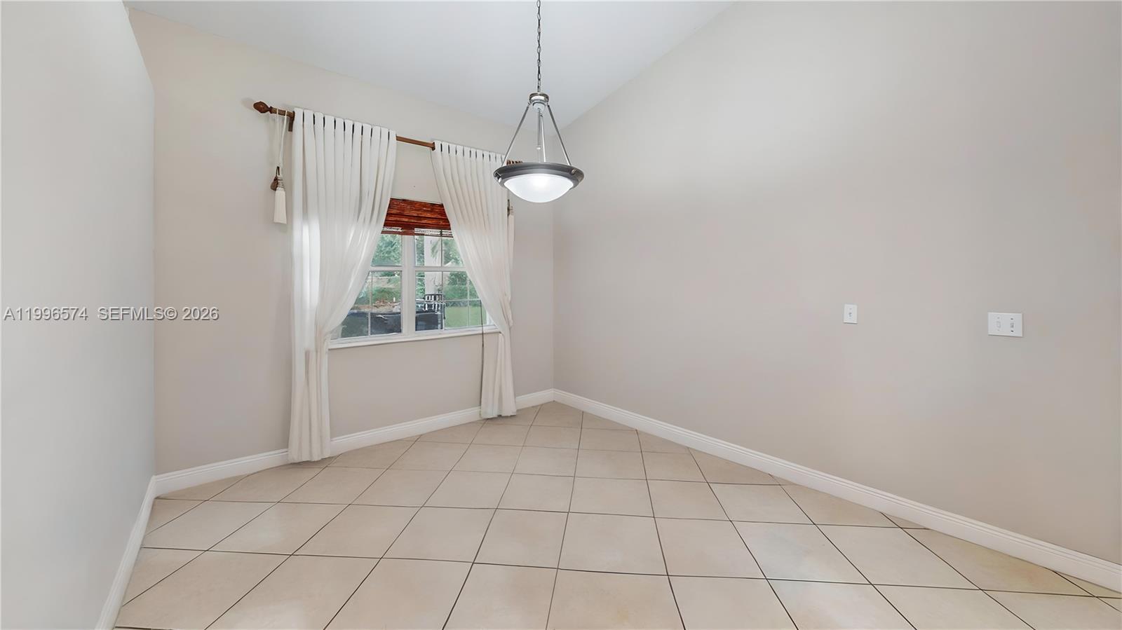 AVOCADO JUNCTION - Residential