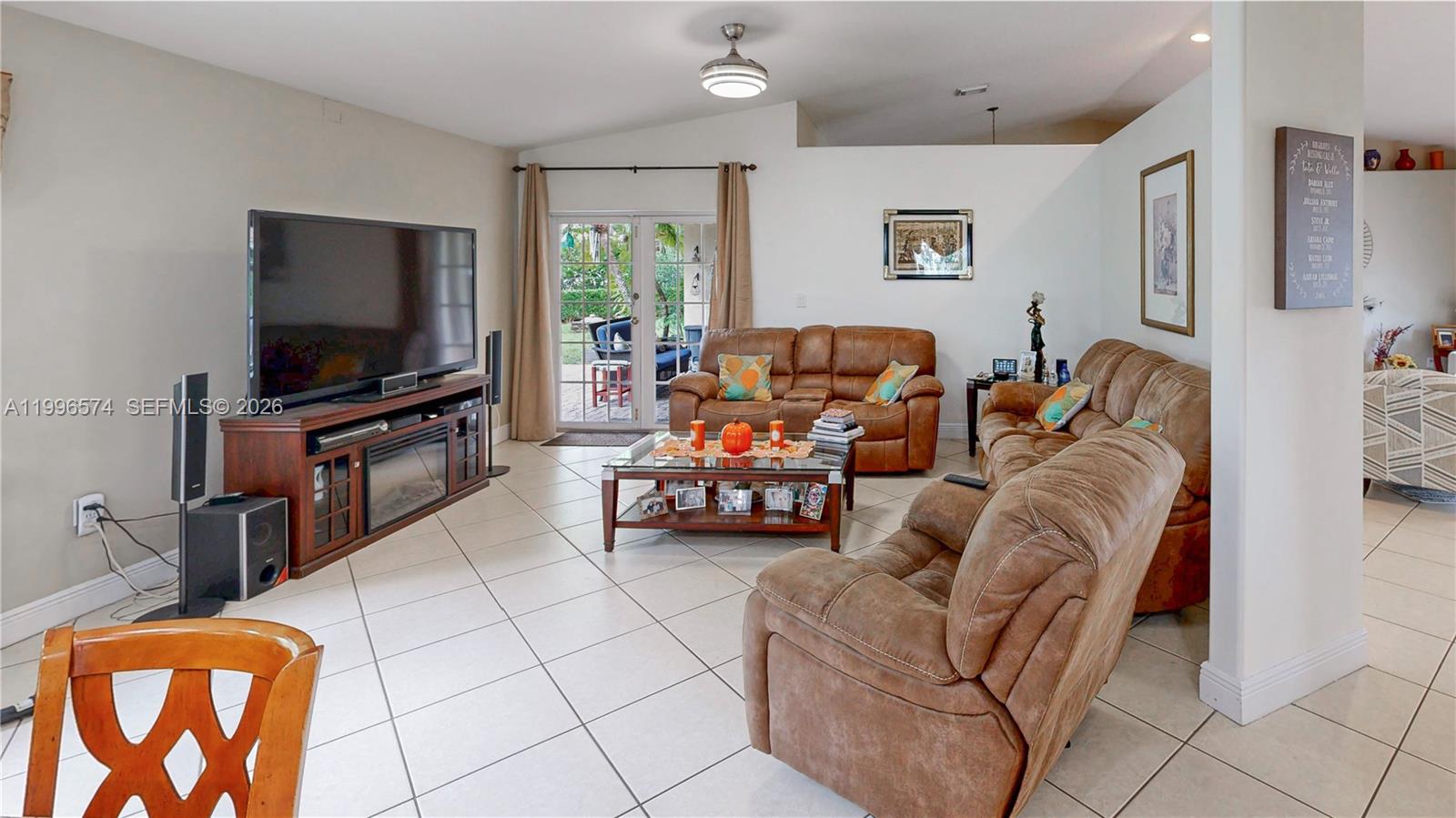 AVOCADO JUNCTION - Residential