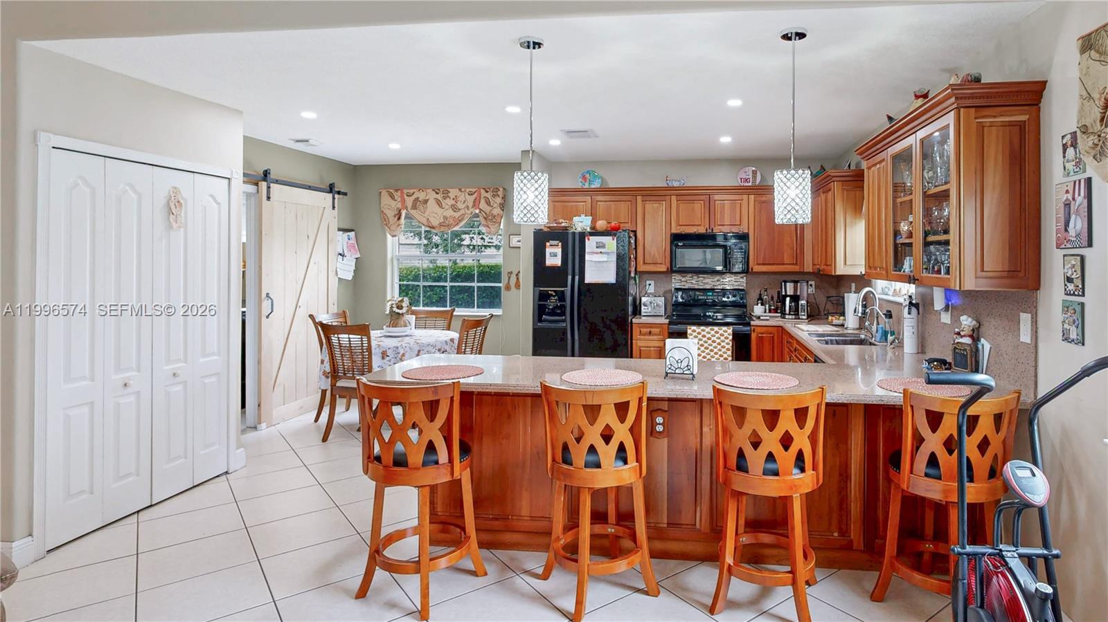 AVOCADO JUNCTION - Residential