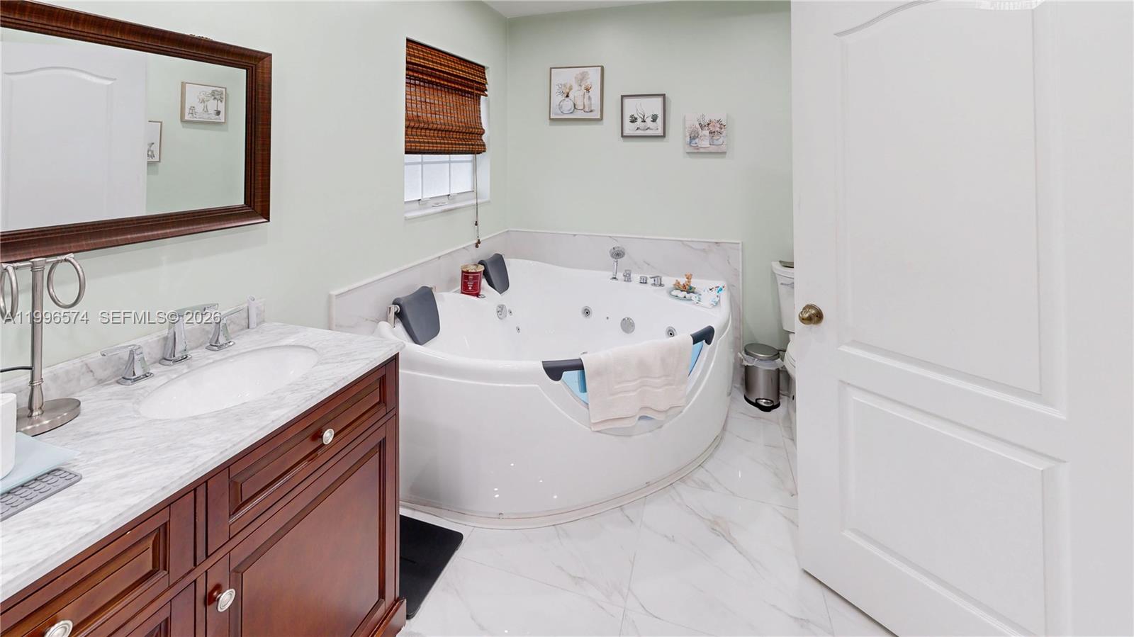 AVOCADO JUNCTION - Residential