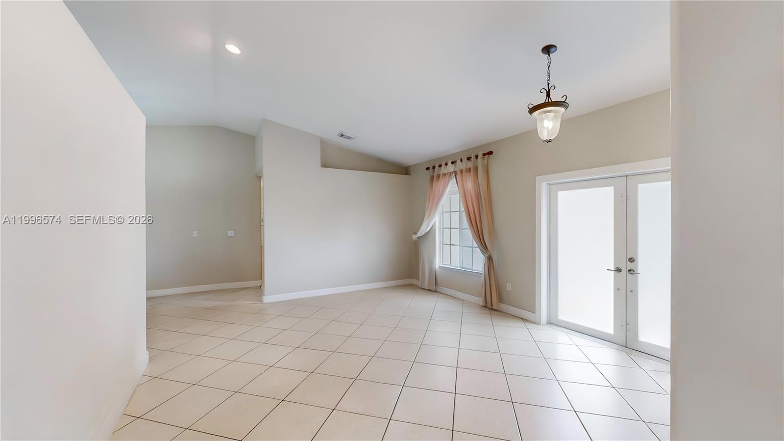 AVOCADO JUNCTION - Residential