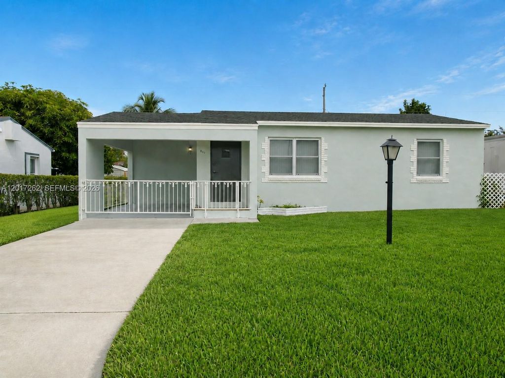 Photo of 831 El Prado, West Palm Beach, FL 33405 (MLS # A12017262)