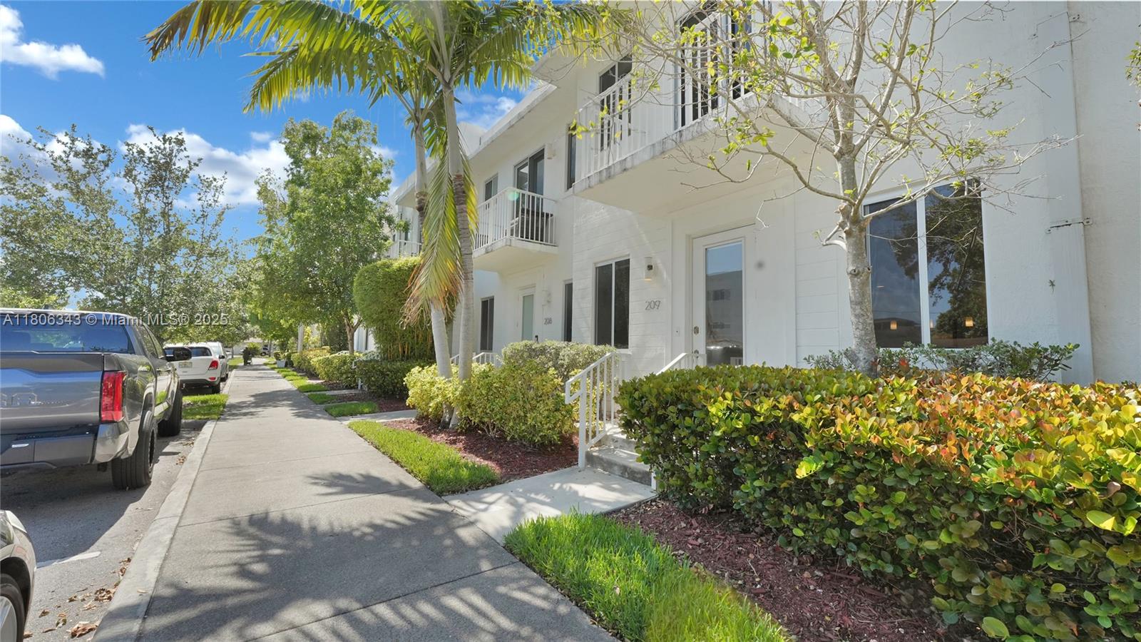 Weitzer Aventura Place - Residential
