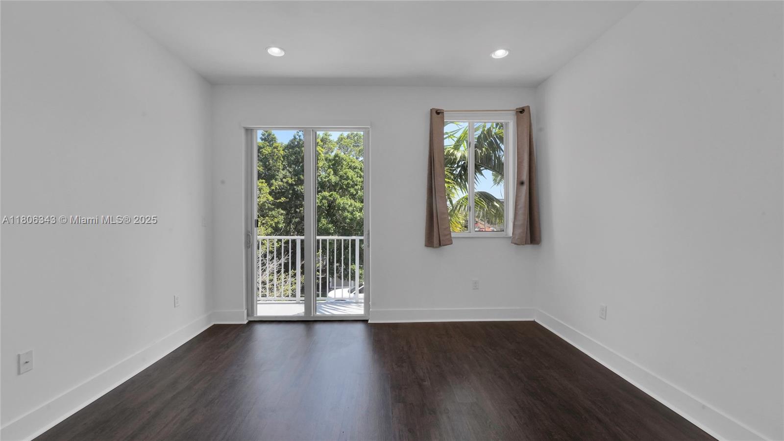 Weitzer Aventura Place - Residential