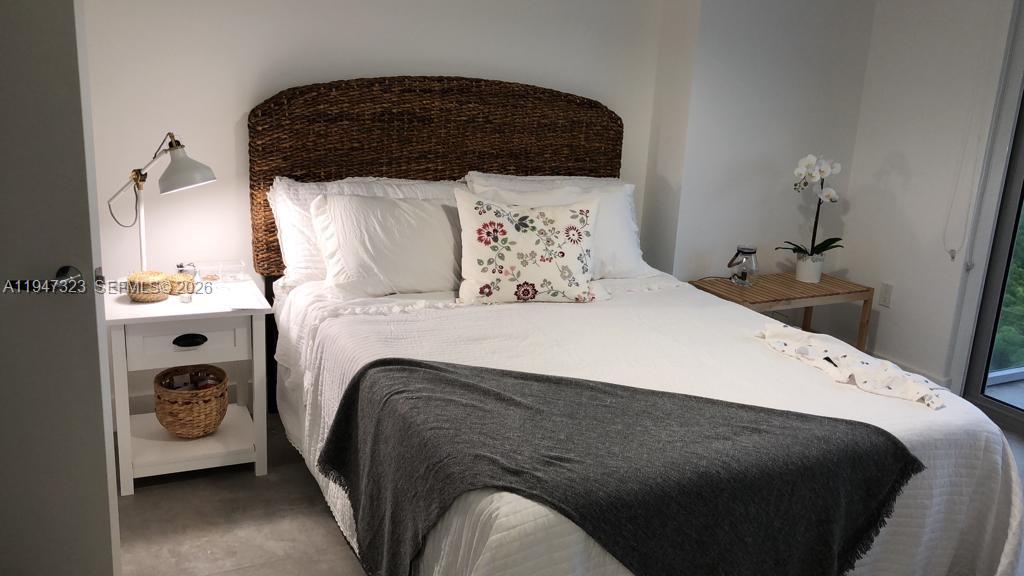 THE HARBOUR SOUTH CONDO - Residential