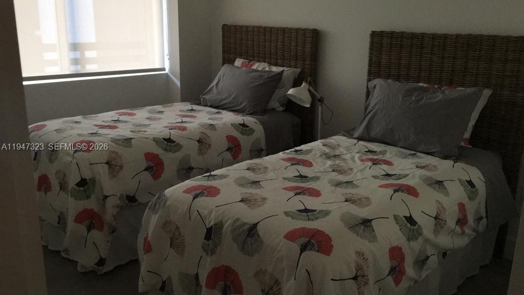 THE HARBOUR SOUTH CONDO - Residential