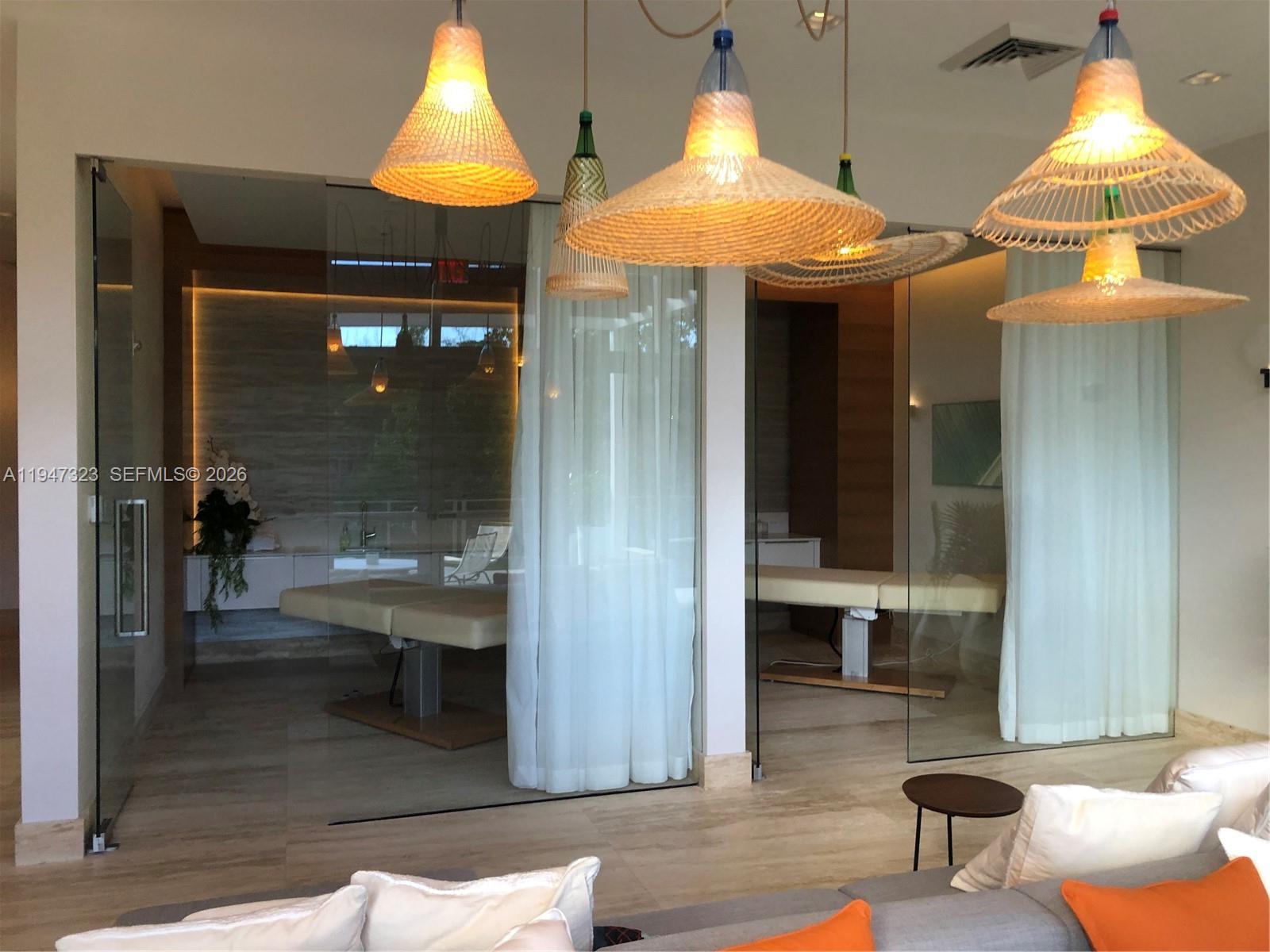 THE HARBOUR SOUTH CONDO - Residential