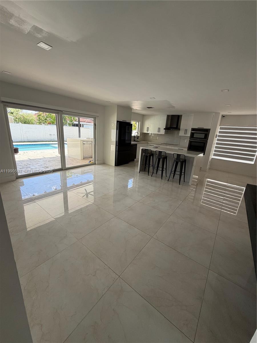 SPANISH LAKES - Residential Lease